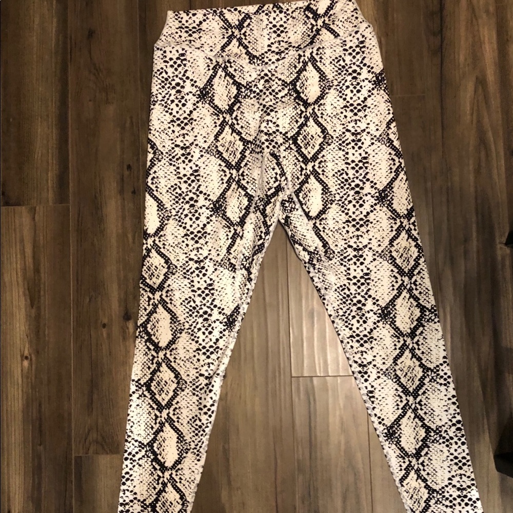 Balance Kingdom 2.0 Snakeskin leggings